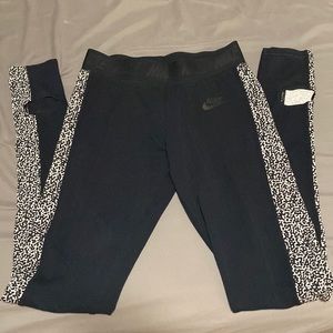 Stirrup Nike Leggings
